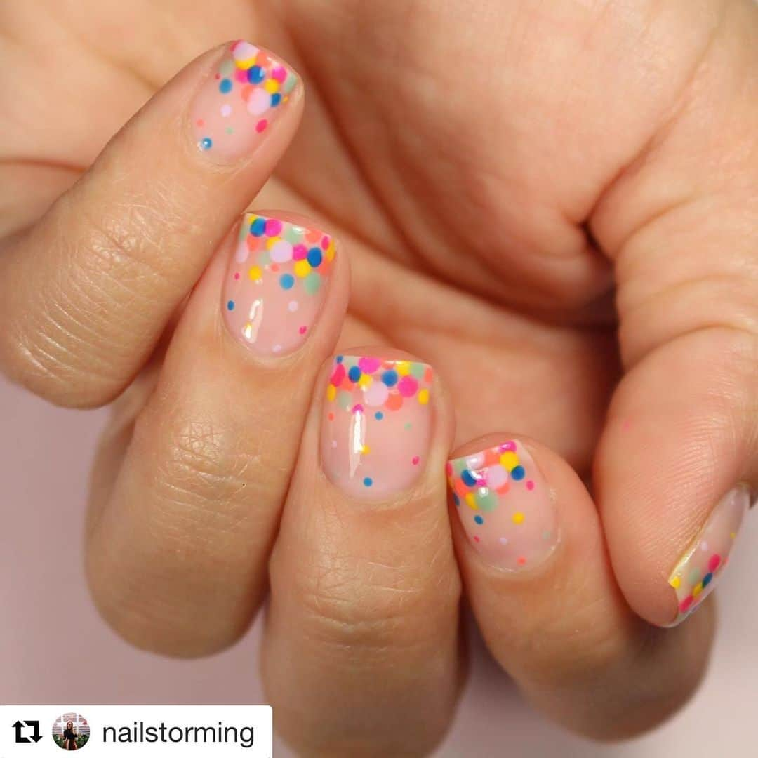 Nail Designsさんのインスタグラム写真 - (Nail DesignsInstagram)「#Repost @nailstorming  Products used:  All polishes are FingerPaints Sheer base: “Blushstroke Blush” Pink: “Where Art My Love?” Coral: “Flash Lightning”  Yellow: “Plaster Of Primrose”  Green: “Party Teal Dawn”  Blue: “Inkblot Blue" Purple: “Pastel Vibes” Top coat: FingerPaints Fast Dry Top Coat #SallyBeauty #Ad #Dotticure #GradientDotticure #ManiMonday」7月30日 11時59分 - nailartfeature