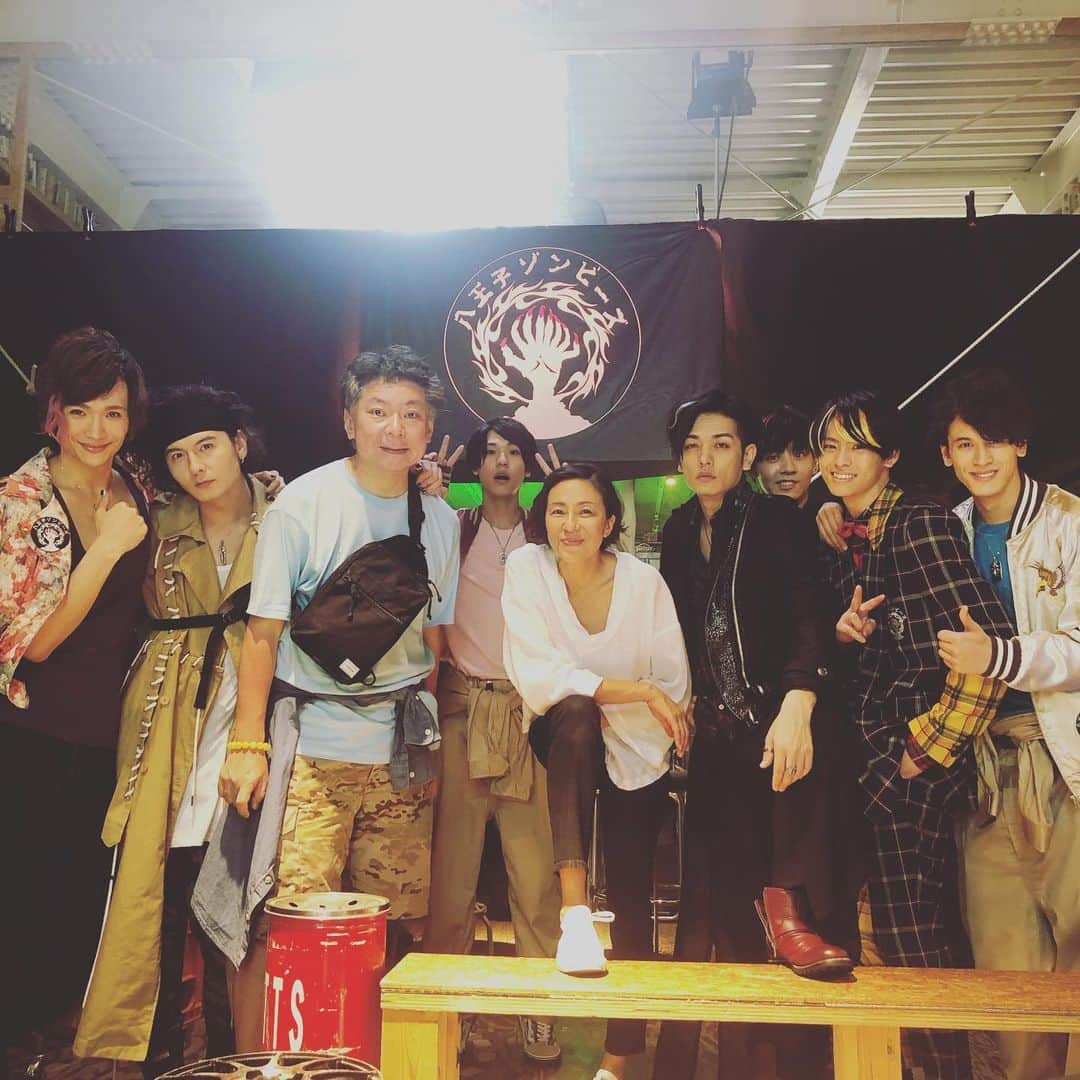 のインスタグラム：「. 暑いロケ、熱いロケ🔥💥 朝からやりました☄️ @hachiojizombies_official  #映画  #八王子ゾンビーズ  @osamuchan_suzuki  #rikaco_fashion」