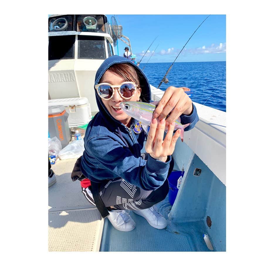 MAIKO さんのインスタグラム写真 - (MAIKO Instagram)「#沖釣り初日誌 🎣 #一旦目の保養タイム👀✨ ・ ・ #綺麗で可愛いって何なのっ🥺 #さらに優しいってもう神🥺✨」7月30日 12時17分 - maiko_oops