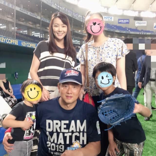 栗原由佳のインスタグラム：「昨日の写真追加。長男は後から合流だったので写っておらず〜残念！そして人工芝の上を走り回るチビさん… #サントリードリームマッチ #サントリードリームマッチ2019 #東京ドーム」