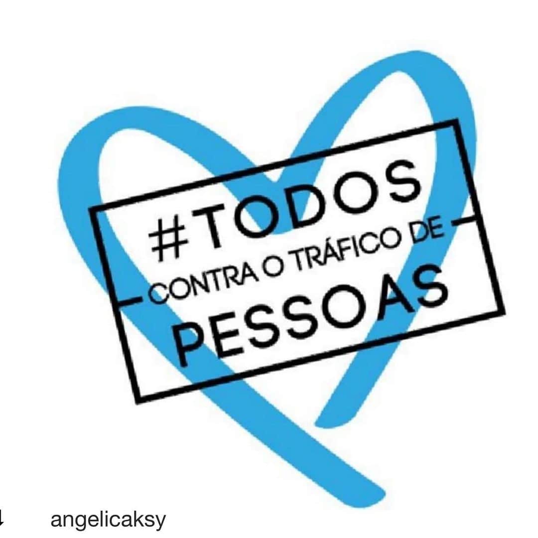 Giovanna Antonelliのインスタグラム：「#Repost @angelicaksy with @get_repost ・・・ 💙 30 de julho é o dia mundial de enfrentamento ao tráfico de pessoas, que é a comercialização de seres humanos para exploração sexual,  trabalho escravo, entre outras. Segundo a ONU, o tráfico atinge 25 mil pessoas e movimenta 32 bilhões de dólares por ano no mundo.  Faça sua parte e disque 100, 180 ou acesse www.mpt.mp.br ou baixe o aplicativo MPT PARDAL. #TodosContraOTraficoDePessoas @mptrabalho @onubrasil @somos_corrente_do_bem」