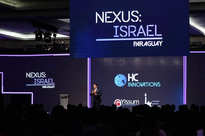 オラシオ・カルテスのインスタグラム：「Agradezco a la Universidad Hebrea de Jerusalén esta oportunidad que nos da como país al compartir con nosotros lo más brillante de sus talentos humanos, así también a Yissum quienes hicieron posible que hoy Paraguay sea el potencial centro de innovación en toda la región #NexusIsrael」