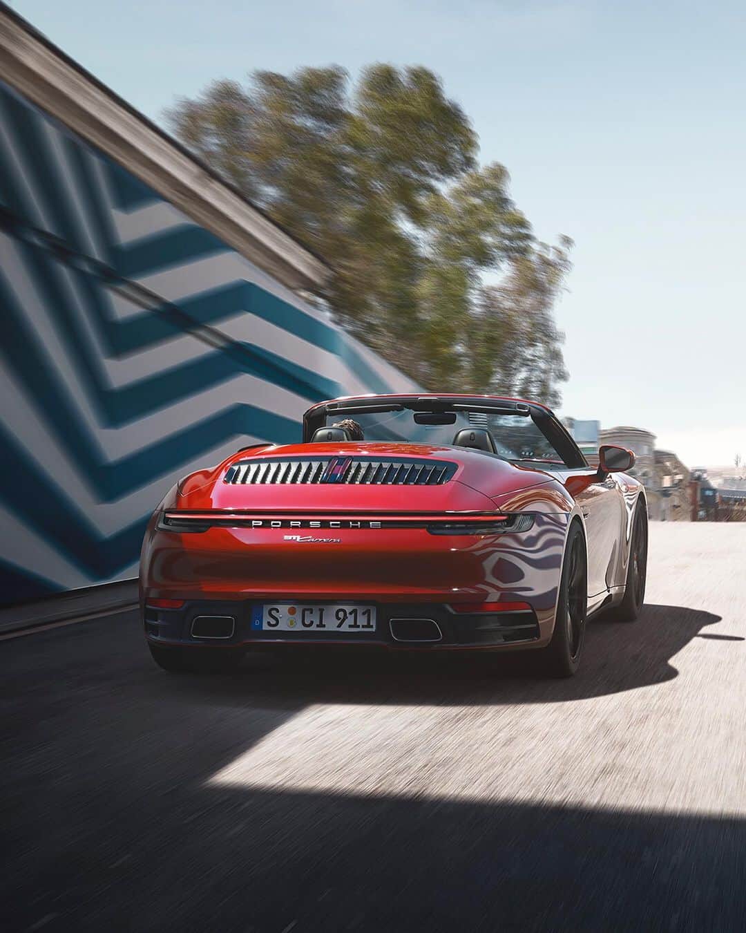 Porscheさんのインスタグラム写真 - (PorscheInstagram)「We welcome the new entry-level 911 Carrera Coupé and 911 Carrera Cabriolet to the Porsche family. Your gateway into a 911. Both models offer 15 PS more power output than their predecessor and their premium-quality standard features are virtually unchanged from the 911 Carrera S. #911Carrera #911CarreraCoupé #911CarreraCabriolet _ Combined fuel consumption in accordance with EU 6: 911 Carrera models: 9,5 - 8,5 l/100 km, CO2 emissions: 215 – 193 g/km」7月30日 23時42分 - porsche