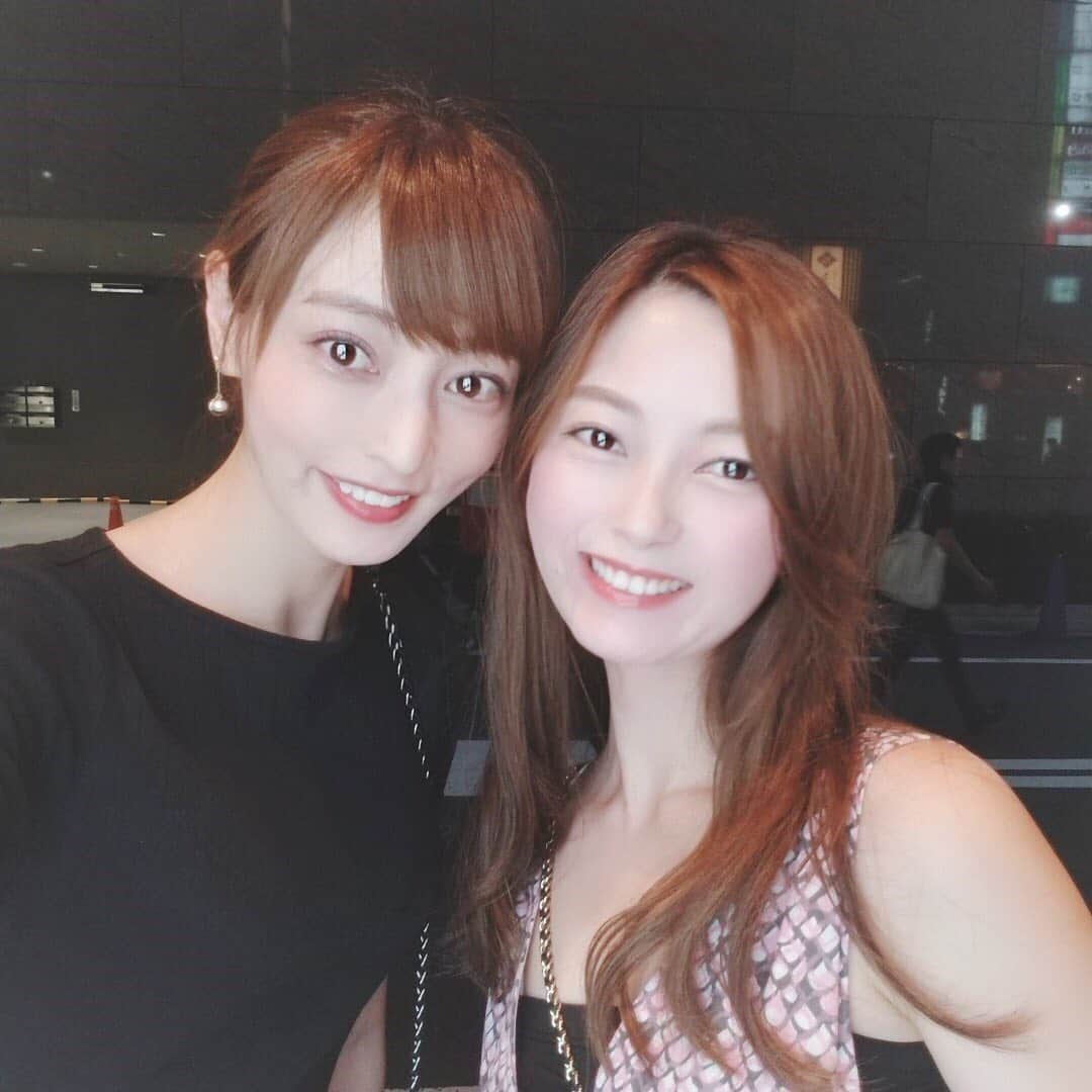 山下莉奈さんのインスタグラム写真 - (山下莉奈Instagram)「アジフライが有名なお店✨きく✨ 夏希と一緒にニコニコデート💕💕 楽しかった♪♪美味しかった♪  #きく #銀座 #和食 #割烹」7月30日 23時35分 - rinayamashita