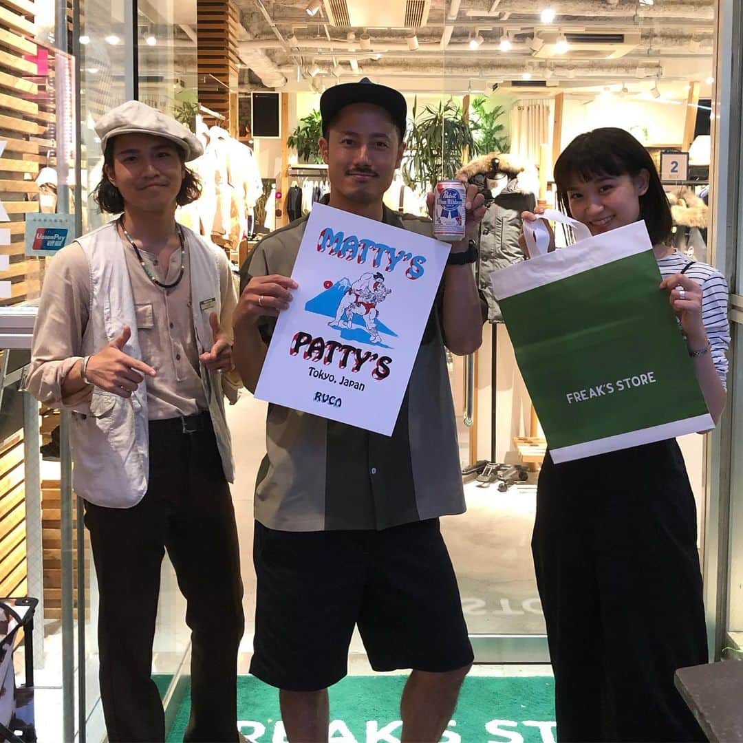 のインスタグラム：「@freaksstore_official  @openstudio_gallery」