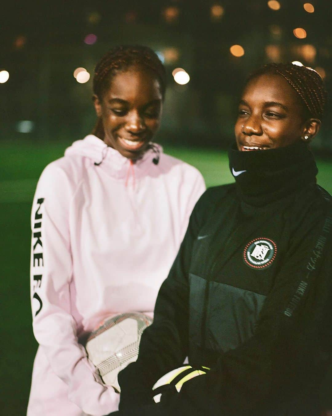 Nike Womenさんのインスタグラム写真 - (Nike WomenInstagram)「“Football has taught me a lot about certain things. Stay respectful and don’t get upset. Stay in control. Respect the rules.” ⠀  Football is more than just a game to twins Rose and Odette, it’s their way of life. Growing up playing in the Paris suburbs, they’ve built themselves on the game at the heart of their community. Follow their story in Spit Fire, Dream Higher, our latest collaboration with @adwoaaboah and @gurlstalk.」7月31日 0時00分 - nikewomen