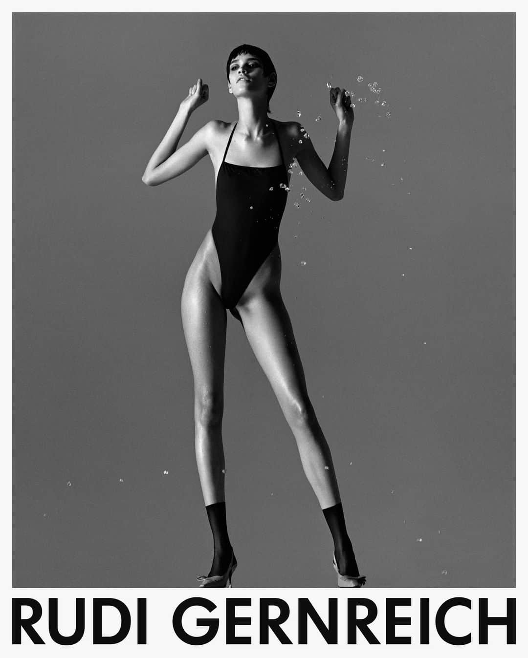 IMG Modelsさんのインスタグラム写真 - (IMG ModelsInstagram)「Rudi’s Return. 🖤 @iamkerolyn fronts @rudigernreich’s new campaign. #📷 @oliverhadleepearch #👗 @emimikareh #✂️ @garygillhair #💄 @_georginagraham #⭐️ #IMGstars」7月30日 23時56分 - imgmodels