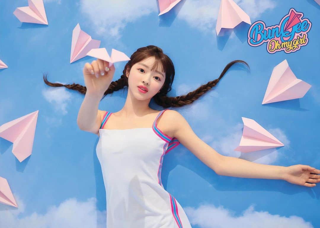 OH MY GIRLさんのインスタグラム写真 - (OH MY GIRLInstagram)「OH MY GIRL SUMMER PACKAGE ALBUM [Fall in Love] SKY teaser Coming Soon 2019. 08. 05  #유아 #YooA #오마이걸 #OHMYGIRL #OMG #BUNGEE #번지」7月31日 0時01分 - wm_ohmygirl