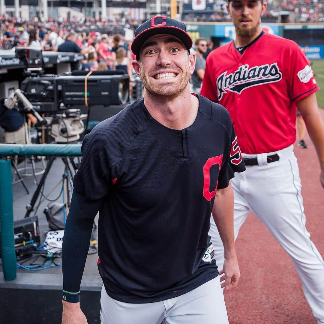 クリーブランド・インディアンスさんのインスタグラム写真 - (クリーブランド・インディアンスInstagram)「We are THIS excited to start a nine-game homestand today! #RallyTogether」7月31日 0時24分 - cleguardians