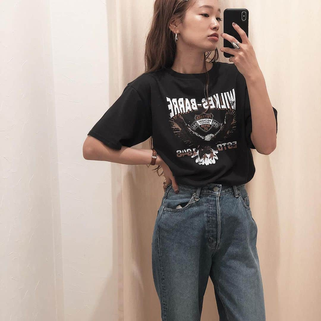 kanetaka ayaさんのインスタグラム写真 - (kanetaka ayaInstagram)「・ ・ #イーグルウォッシュビッグtee ・ ・ このtee可愛い😳💓💓 ・ 今までイーグルは🦅ノーマークだったけど このさりげなさやウォッシュ感が、可愛い🥺💓 ・ ・ ルンっ💓 ・ ・ #ungrid#ungridコーデ #ungrid_official  #ungrid_staffsnap #shopstaff #coordinate#outfit##tee #イーグルtee#イーグル#tee #ブルーデニム#ストレートデニム」7月31日 0時34分 - aya_kanetaka_