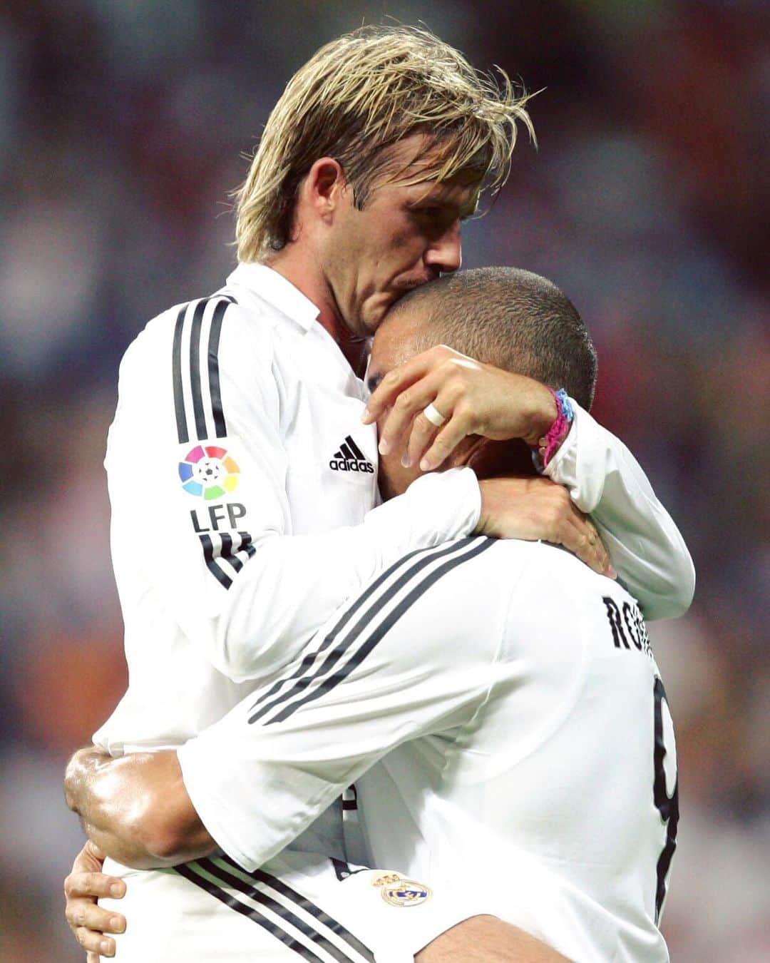 LFPさんのインスタグラム写真 - (LFPInstagram)「👥 Tag your best friend on #FriendshipDay! • #LaLiga #LaLigaSantander #LaLigaHistory #RealMadrid #Beckham #Ronaldo #Football」7月31日 0時29分 - laliga