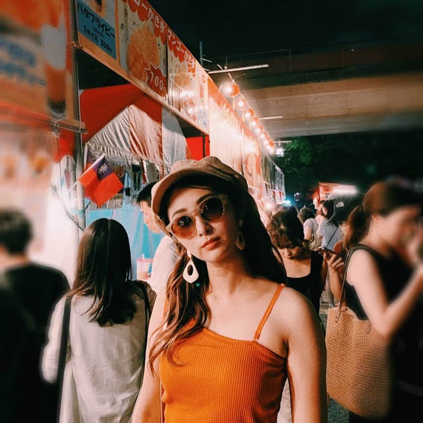 のインスタグラム：「スタジオ練習のあとに メンバーと台湾フェスに ふらっと寄り道しました🇹🇭 . グワパオおいしかったー🎵 . #台湾フェス #代々木公園 #taiwanfes #food #guabao #割包 #台湾」