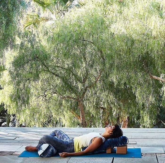 マンドゥカ 日本公式アカウントさんのインスタグラム写真 - (マンドゥカ 日本公式アカウントInstagram)「【manduka blog更新】 詳しくはコチラから⇒ http://urx.blue/wkpc  Mandukaのヨガブロックの使い方をいくつかご紹介いたします。  #manduka #マンドゥカ #mandukayoga #ヨガ #yoga #ヨガマット#yogamat #mandukayogamat #yogalife #yogapractice #props #プロップス #ヨガブロック #筋トレ #ダイエット #トレーニング #Relax #リラックス」7月30日 16時21分 - manduka_japan