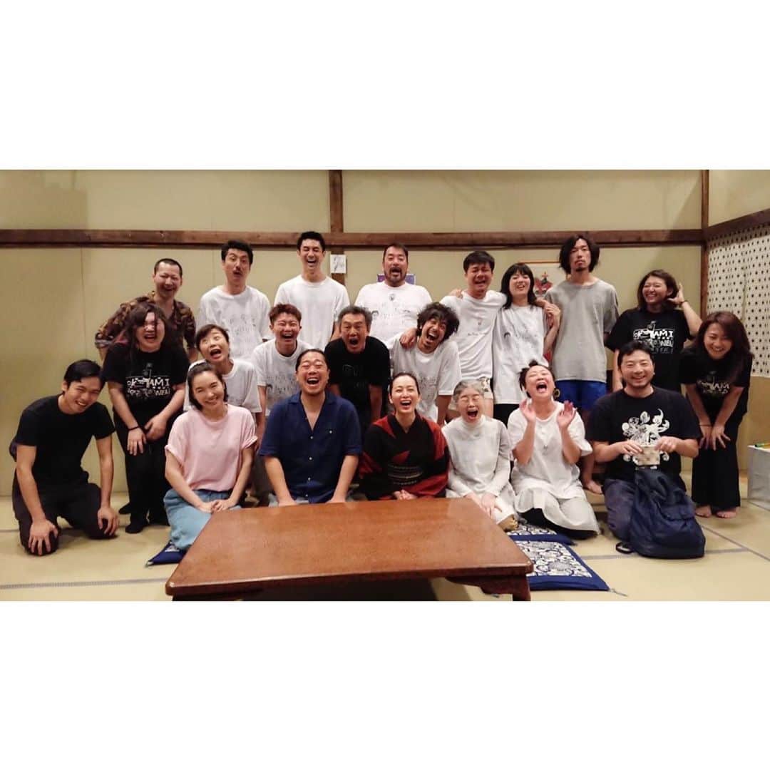 竹中友紀子のインスタグラム：「#狼少年 #仙台公演  仙台の方々のたくさんの愛のもと、無事に終えることができました。 あの時間、空間をみなさまと共有することができ、本当に嬉しく思っています。 仙台公演を支えてくださったみなさま、心からありがとうございました。 また狼少年としてお芝居で仙台で帰れるようがんばってまいりますので、引き続き応援よろしくお願いいたします。」