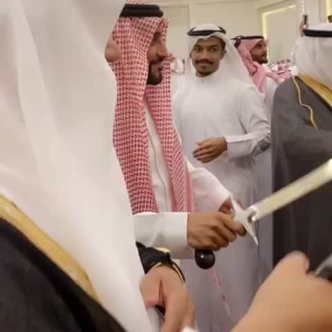 サーミー・アル＝ジャービルのインスタグラム：「دامت أفراح الناصر😄💐」