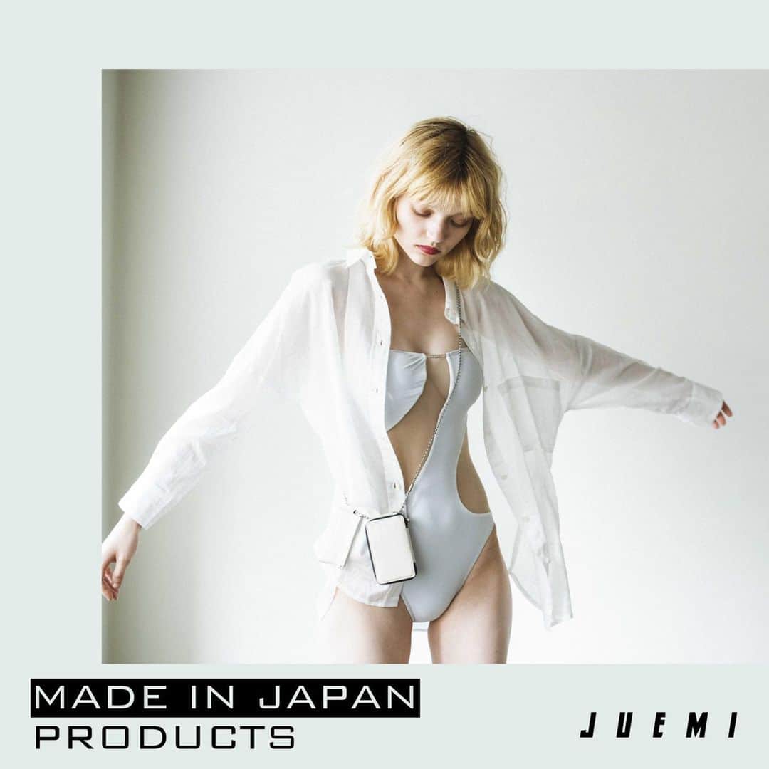 Juemiさんのインスタグラム写真 - (JuemiInstagram)「MADE IN JAPAN PRODUCTS See-through Cotton Lawn Shirt / ¥15,800+tax 肌が程よく透け、ヘルシーなセクシーさがある一枚。大きめなシルエットなのでワンピースとしても◎ #juemi #juemistyle #ju1086 #madeinjapan」7月30日 17時36分 - _juemi_