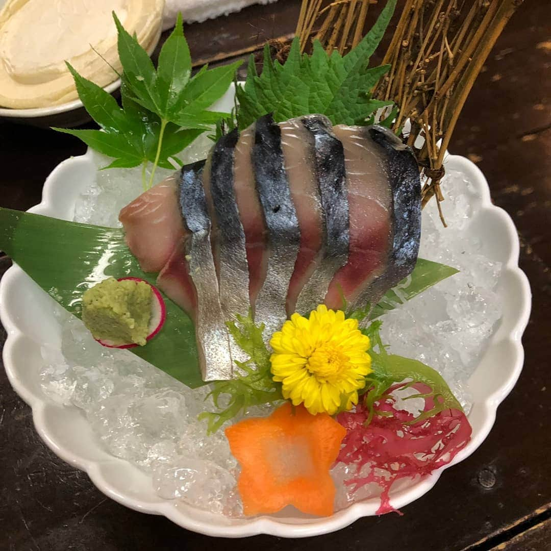 星奈津美さんのインスタグラム写真 - (星奈津美Instagram)「1000km縦断リレーpart2 八戸で食べた美味しいものたち載せきれなかったのと、マネージャーさんがたくさん写真を撮ってくれてたので📸✨ そして、久慈と言えば、、 (最後は動画なので音量注意⚠) #八戸市 #サバ #ホヤ #ウニ #せんべい汁  #久慈市 #あまちゃんロケ地 #じぇじぇじぇ」7月30日 17時34分 - ntm_hoshi