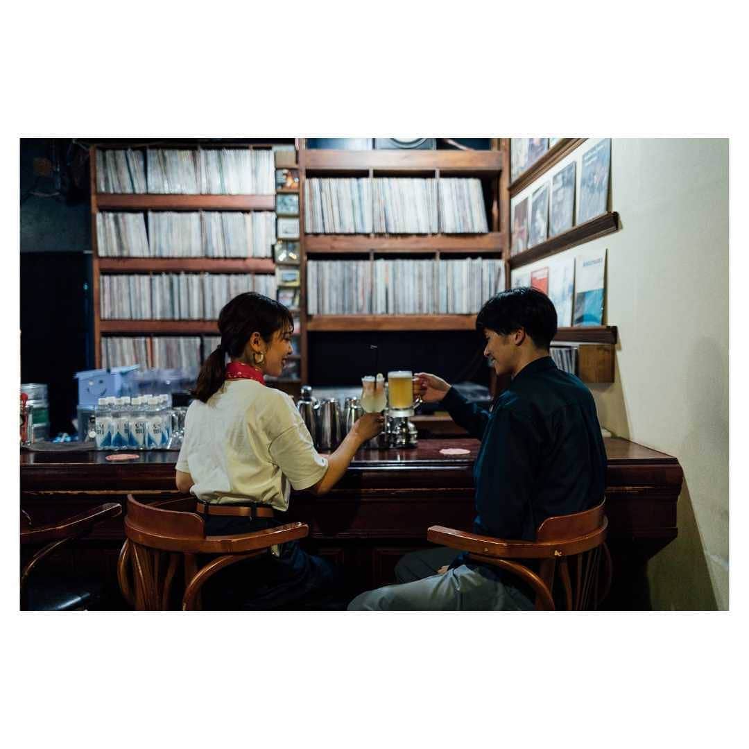 JR九州高速船株式会社のインスタグラム：「. . 釜山の若者は、遅くまで飲んでる。 それなら僕らも、バーと洒落込もう。 . . #釜山デート . #SAVOY . . Photo: @shintaroyamanaka_photo . . . . #バー #bar #西面 #ビール #🍺 #カクテル #🍸 #お洒落 #レコード #クラシカル #海外旅行 #デート #カップル #韓国 #韓国旅行 #旅行 #船 #釜山#プサン #JR #JR九州 #ビートル #JR九州高速船  #BEETLEBUSANBOOK #BBB」