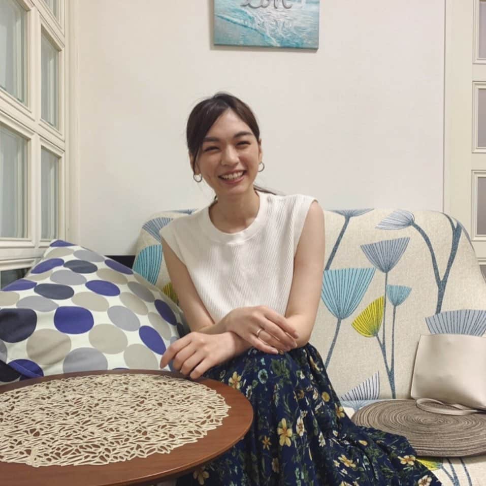 のインスタグラム：「むくみがとれて肌のハリツヤアップなのだ🙆‍♀️💯 #ヘッドトリートメント#フェイシャルケア#ねじれとり @morimo_rie」