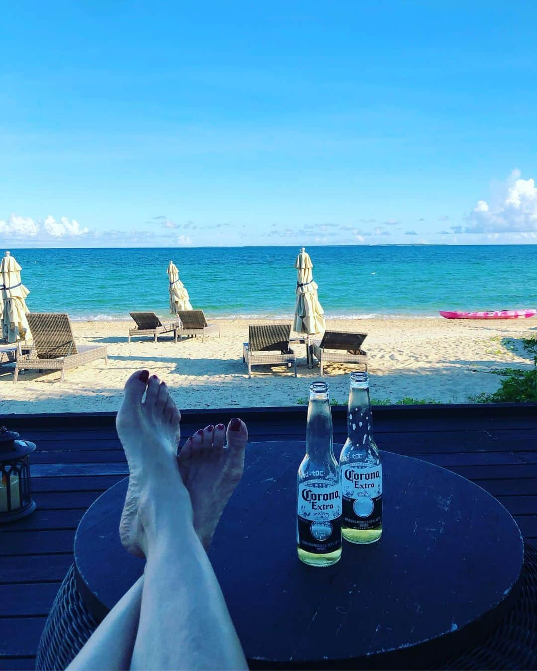 田中杏子さんのインスタグラム写真 - (田中杏子Instagram)「ひと足お先に、、、 I’m in vacation ☀️☀️☀️🌊🌊🌊 #akotanaka #coronaビール大好き」7月30日 18時14分 - akoakotanaka