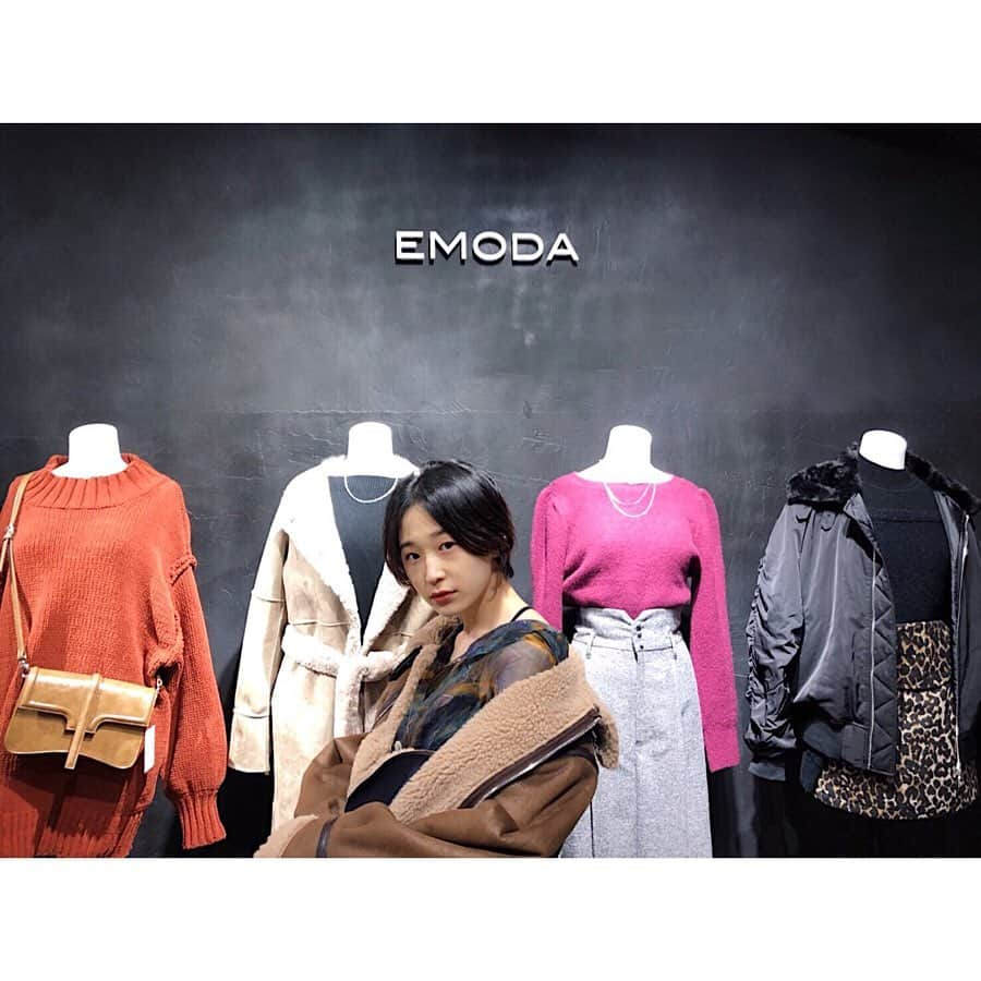 EMODAさんのインスタグラム写真 - (EMODAInstagram)「ㅤㅤㅤ  2019 Autumn/Winter EXHIBITION -BLACK-ㅤㅤㅤ  ㅤㅤㅤ ㅤㅤㅤ  SNAP✔️📷ㅤㅤㅤ  ㅤㅤㅤ  Special thanks❤️ ㅤㅤㅤ ㅤㅤㅤ ㅤㅤㅤ OFFICIAL BLOGにて展示会の様子を近日公開👀 ㅤㅤㅤ #EMODA #EXHIBITION #autumn  #winter ㅤㅤㅤ ㅤㅤㅤ ㅤㅤㅤ #武部柚那  #ミチ #よしあき #桃坂ナナ #れいたぴ #じゅんき #でっぱりん #渡邉みな #Beverly #安斉奈緒美 #CHiNPAN  ㅤㅤㅤ」7月30日 18時26分 - emoda_official