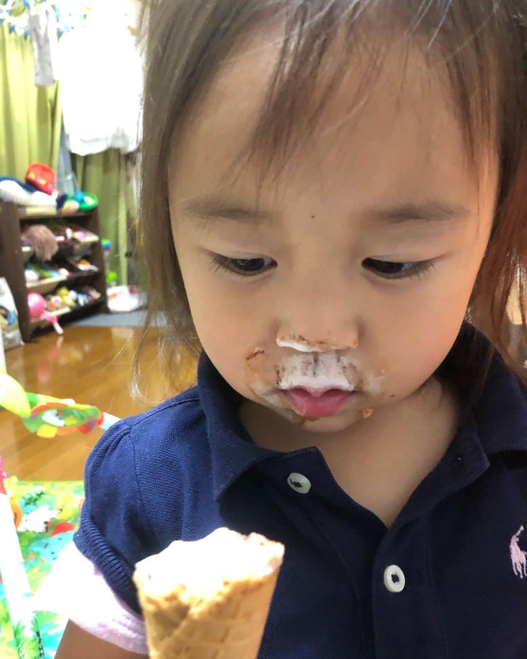 美奈子さんのインスタグラム写真 - (美奈子Instagram)「アイスが美味しい季節。  ゆづもアイスが大好き。  だが なぜそこまでアイスがつく笑  豪快なゆづです笑笑  #アイスが美味しい季節 #豪快 #ゆづ #美奈子」7月30日 18時39分 - minako_official