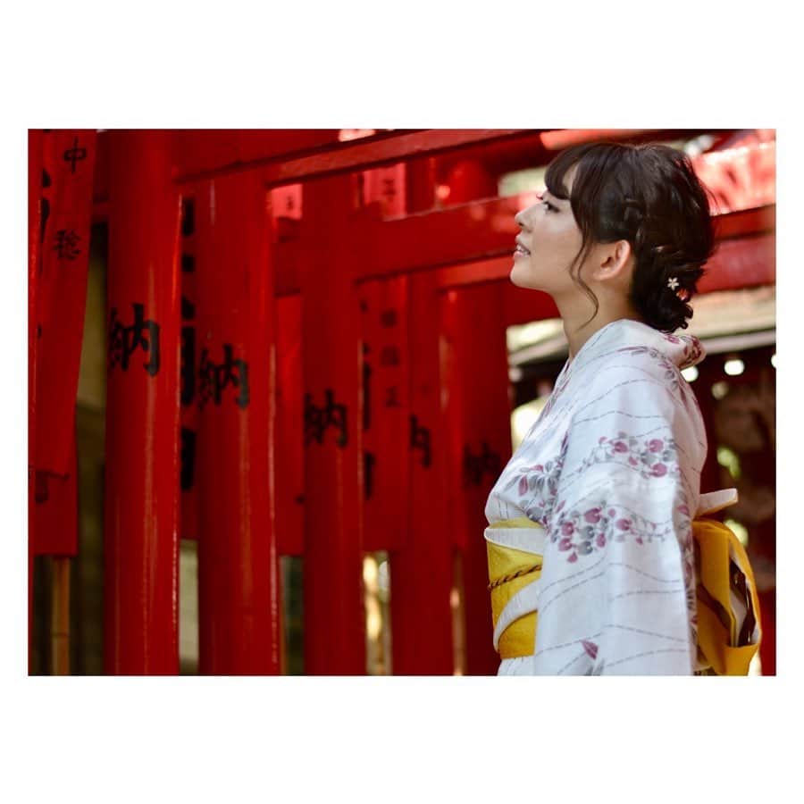 大久保涼香さんのインスタグラム写真 - (大久保涼香Instagram)「この間、浴衣を着て 隅田川花火大会へ🎆  もう10年くらい前に購入した浴衣だけど シンプルだから 気に入っています👘  ちなみに… 花火の写真は うまく撮れませんでした笑  ので スカイツリーを笑 *************** #yukata #sumida #tokyo #japan #yukatastyle #white#instayukata #tokyoskytree #summerday #summer2019 #浴衣 #シンプル #黄色の帯 #お気に入り #隅田川花火大会 #全く撮れず #代わりに #東京スカイツリー #文字が出ていた #台風影響なくて良かった #大久保涼香 #フリーアナウンサー」7月30日 18時58分 - sayaka_okubo