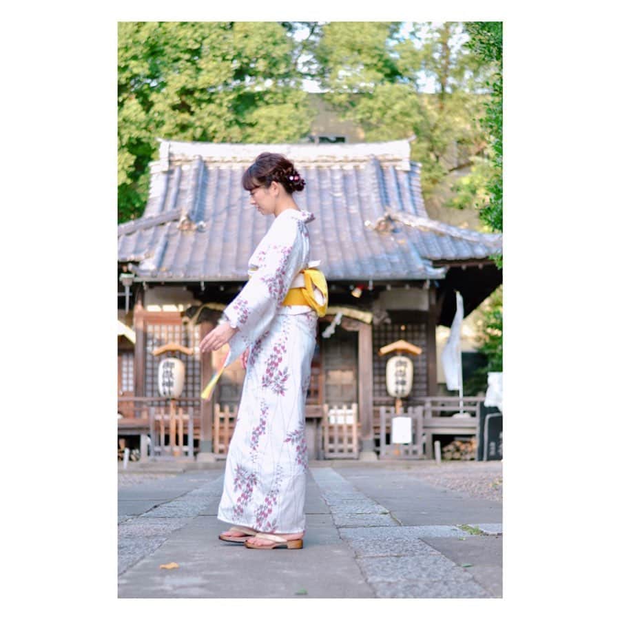 大久保涼香さんのインスタグラム写真 - (大久保涼香Instagram)「この間、浴衣を着て 隅田川花火大会へ🎆  もう10年くらい前に購入した浴衣だけど シンプルだから 気に入っています👘  ちなみに… 花火の写真は うまく撮れませんでした笑  ので スカイツリーを笑 *************** #yukata #sumida #tokyo #japan #yukatastyle #white#instayukata #tokyoskytree #summerday #summer2019 #浴衣 #シンプル #黄色の帯 #お気に入り #隅田川花火大会 #全く撮れず #代わりに #東京スカイツリー #文字が出ていた #台風影響なくて良かった #大久保涼香 #フリーアナウンサー」7月30日 18時58分 - sayaka_okubo