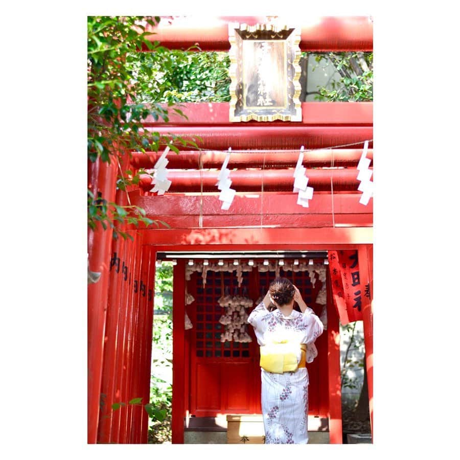 大久保涼香さんのインスタグラム写真 - (大久保涼香Instagram)「この間、浴衣を着て 隅田川花火大会へ🎆  もう10年くらい前に購入した浴衣だけど シンプルだから 気に入っています👘  ちなみに… 花火の写真は うまく撮れませんでした笑  ので スカイツリーを笑 *************** #yukata #sumida #tokyo #japan #yukatastyle #white#instayukata #tokyoskytree #summerday #summer2019 #浴衣 #シンプル #黄色の帯 #お気に入り #隅田川花火大会 #全く撮れず #代わりに #東京スカイツリー #文字が出ていた #台風影響なくて良かった #大久保涼香 #フリーアナウンサー」7月30日 18時58分 - sayaka_okubo