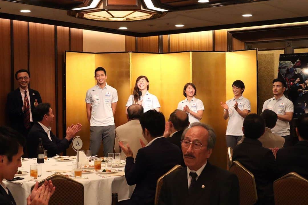 植草歩さんのインスタグラム写真 - (植草歩Instagram)「いつもサポートしてくださる 全日本空手道連盟のオフシャルスポンサー様へのご挨拶🙇🏻‍♀️🙇🏻‍♂️💗 こんなにもたくさんのスポンサーがついてくれなければこんなに恵まれ環境で練習することもオリンピックで優勝を目指すこともできませんでした👸🏼 たくさんの方々の支えに改めて感謝する日になりました🍀  #JAL #日本生命 #味の素 #キッコーマン #DESCENTE #毎日新聞 #読売新聞 #lululun #乃村工藝社」7月30日 18時59分 - ayayumin0725