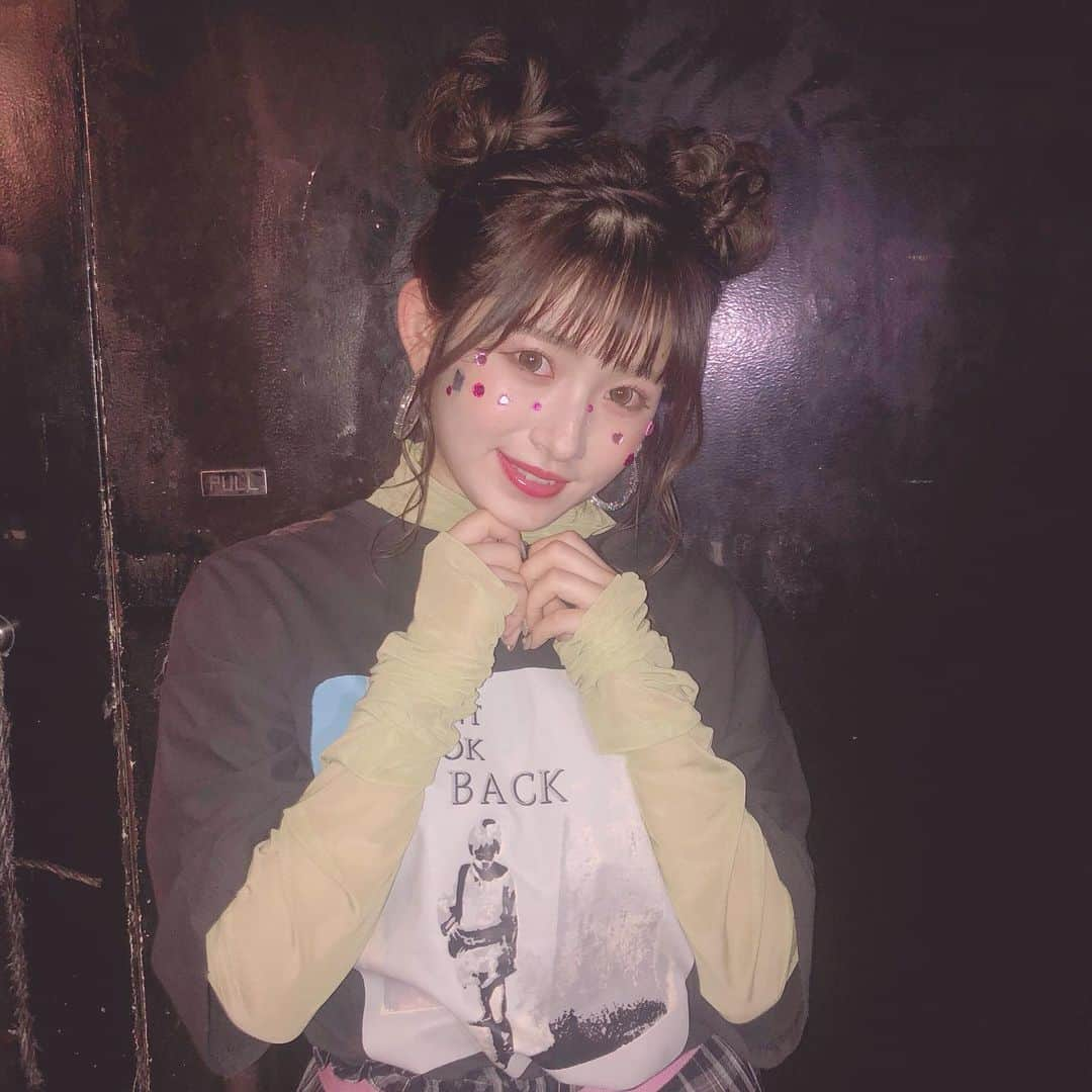 青木菜花さんのインスタグラム写真 - (青木菜花Instagram)「.﻿ .﻿ くまちゃんヘアー🐻💞﻿ .﻿ .﻿ #tgcteen #17kg」7月30日 19時30分 - nanoka_0711