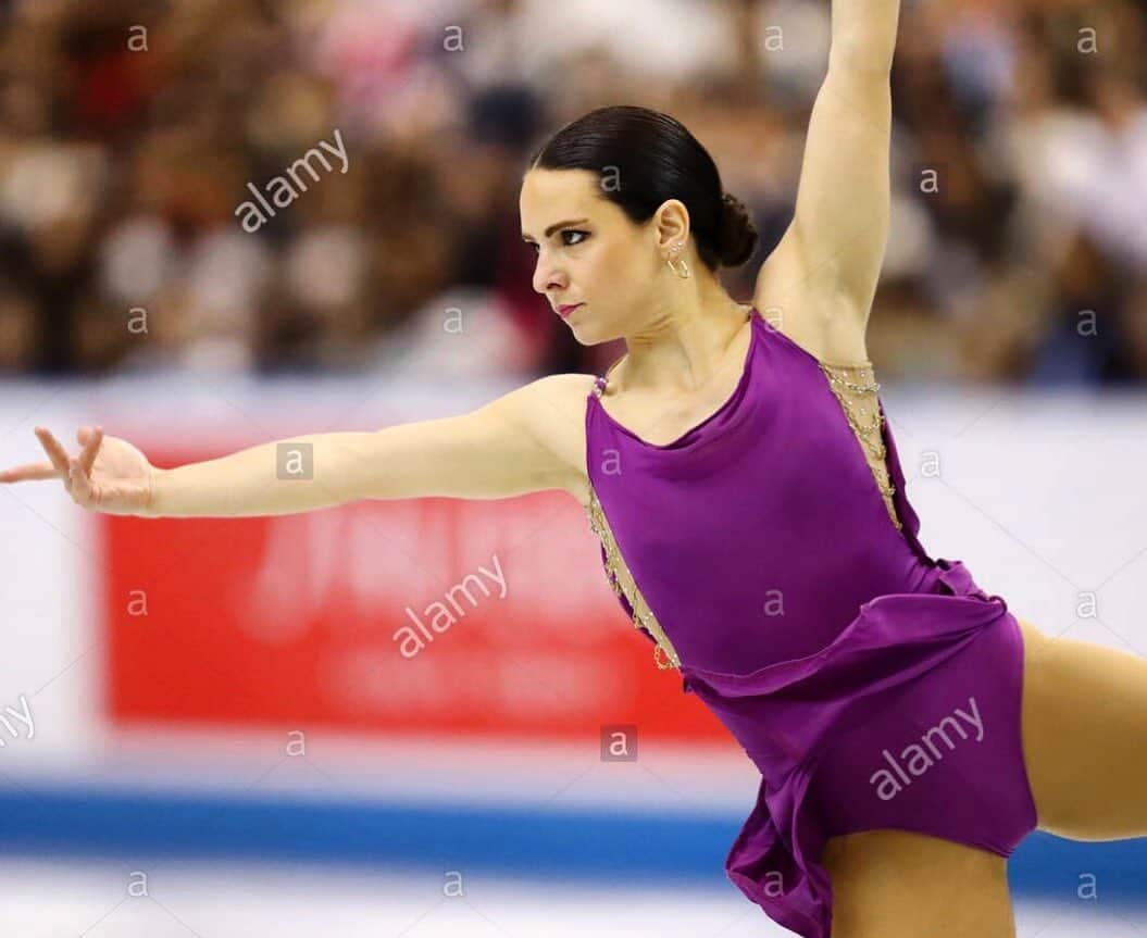 ロベルタ・ロデギエーロさんのインスタグラム写真 - (ロベルタ・ロデギエーロInstagram)「Forza e onore ⛸❤️ #tb #worldteamtrophy2019 #fridakahlo」7月30日 19時58分 - robyrode