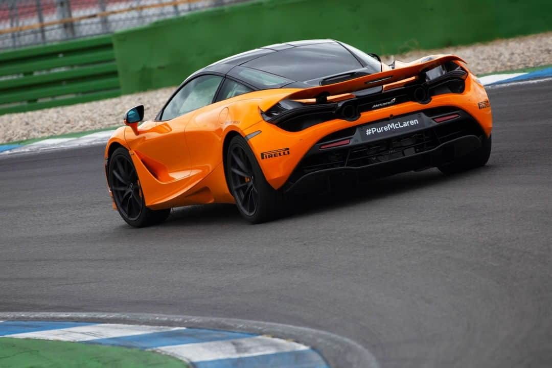 McLaren Automotiveさんのインスタグラム写真 - (McLaren AutomotiveInstagram)「#DidYouKnow: Mclaren legend Kimi Räikkönen set the existing lap record for Hockenheimring during the 2004 Formula One™ season? You can race on the same circuits as the greats with #PureMcLaren.」7月30日 20時02分 - mclarenauto