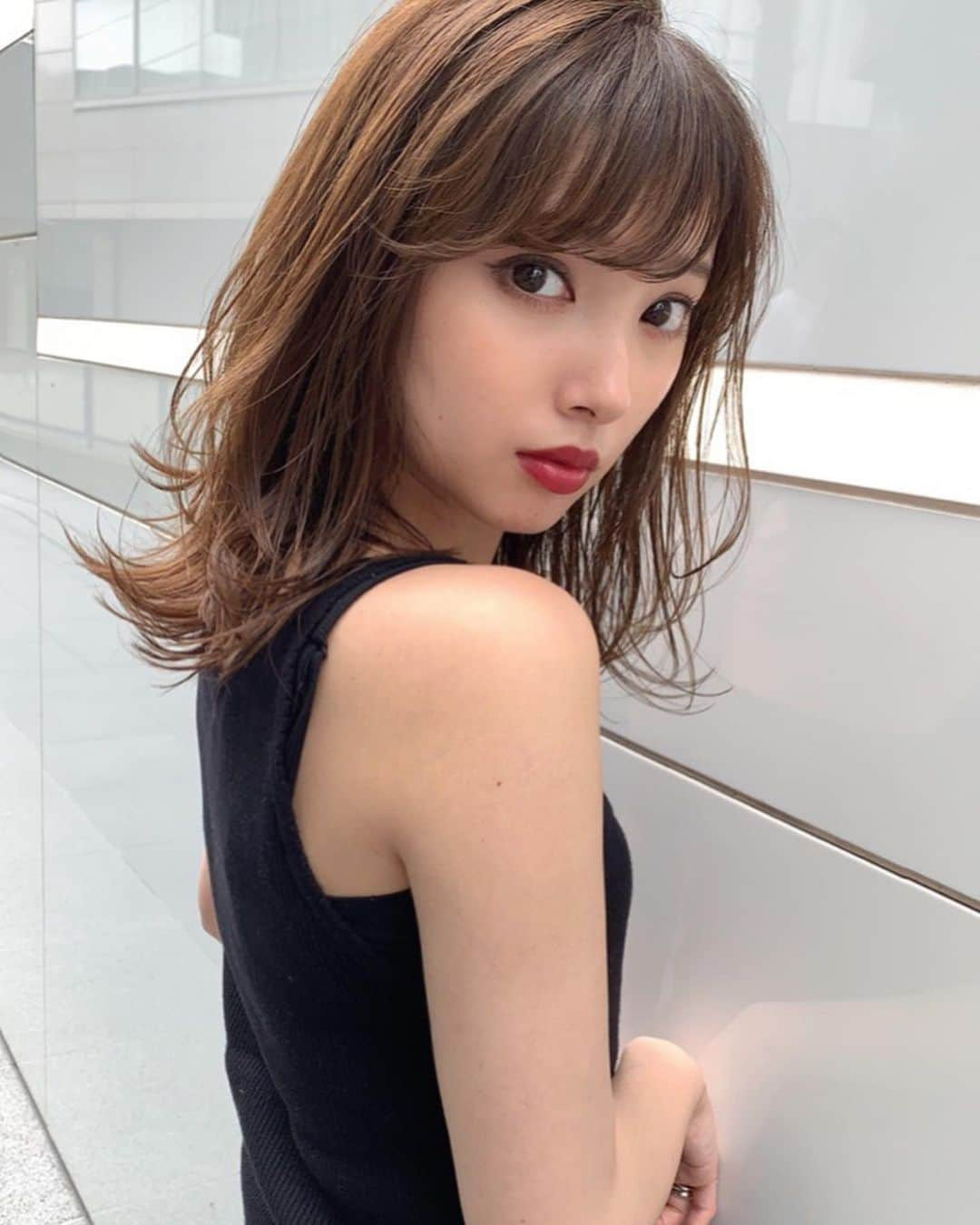 谷川菜奈さんのインスタグラム写真 - (谷川菜奈Instagram)「そしてこの前は4回目のホワイトニングをしに @72whiteninggym_ebisu へ👏🏻❤︎ 私は4回コースでとっても実感したし、4回で白くなりやすい基盤ができるんだって😳 ずっと白い歯でいたいよね！ スタッフさんも優しいのでぜひ行ってみてね❤︎ メンテナンスもっと頑張るぞ〜〜☺︎ #72whiteninggym」7月30日 20時10分 - pechi.130