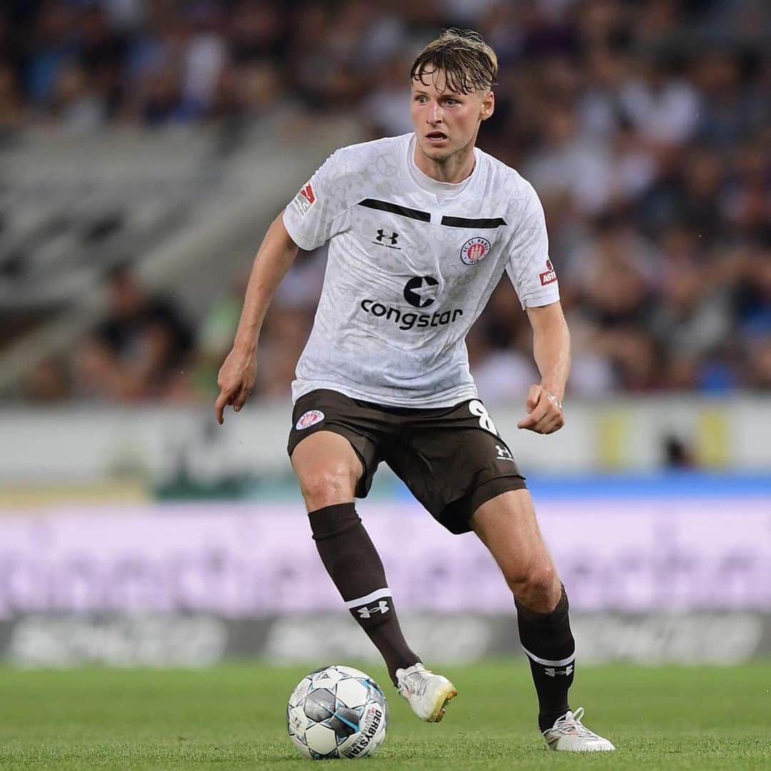 のインスタグラム：「Danke für eure Unterstützung, nicht nur gestern, sondern auch auf dem langen Weg hin zu meinem Comeback. Ein besonderer Tag. Ein besonderes Spiel. 🙏 #fcsp」