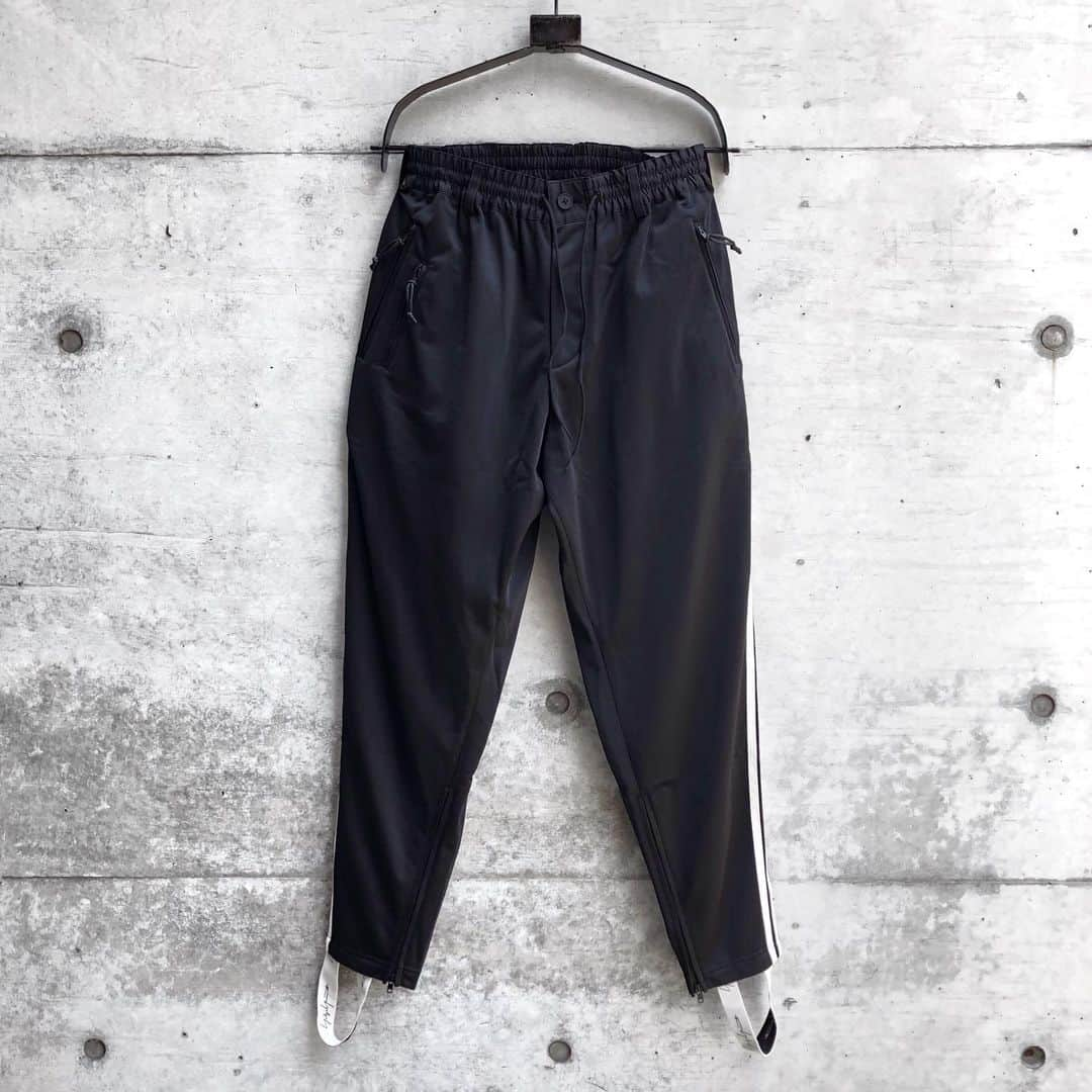 AYINさんのインスタグラム写真 - (AYINInstagram)「・ ・ ・ New arrival✔️ @adidasy3・ ・ ・ ・ available at store✔️・ ・ ・ ・ #y3 #adidasy3 #ayin #aw19 #pants」7月30日 20時49分 - ayin_japan