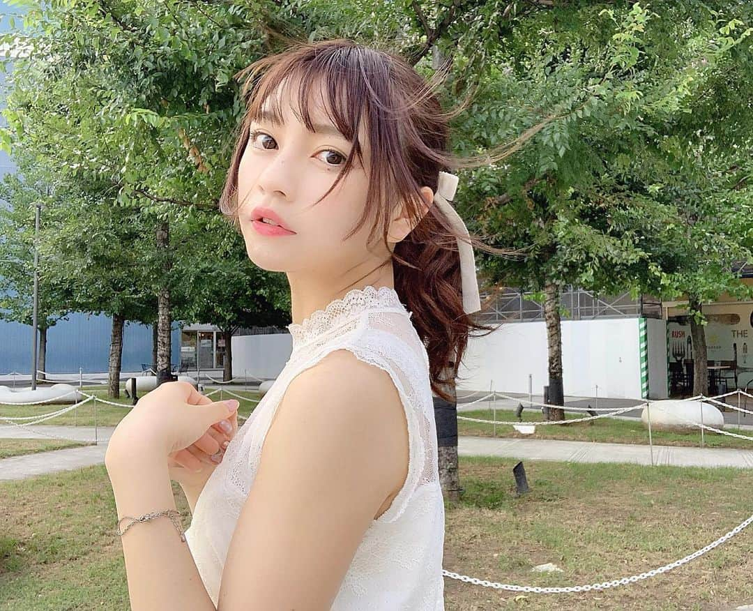 廣川奈々聖さんのインスタグラム写真 - (廣川奈々聖Instagram)「･﻿ ﻿ いいお天気なのはいいけど、焼けたくないな〜〜（；ᴗ；）がんばる、、！🐇﻿ ﻿ お洋服は3枚目にタグ付け🌱 ﻿ ﻿ ﻿ ﻿ #ななせのふく#ootd#今日のコーデ#ポニーテール #ポニテ #リボンアレンジ」7月30日 21時04分 - nanaseven7_u_u