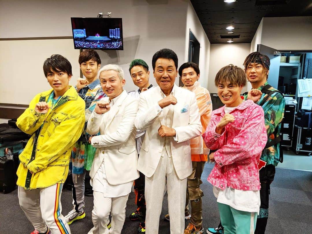 DAICHI さんのインスタグラム写真 - (DAICHI Instagram)「五木さんとバイーン😆✊ 紅白以来、共演させて頂き とっても幸せでした😍🙏 ジュリッサ めっちゃカッコ良かった🤩 #五木ひろし san #DAPUMP #うたコン #NHK」7月30日 21時05分 - daichix