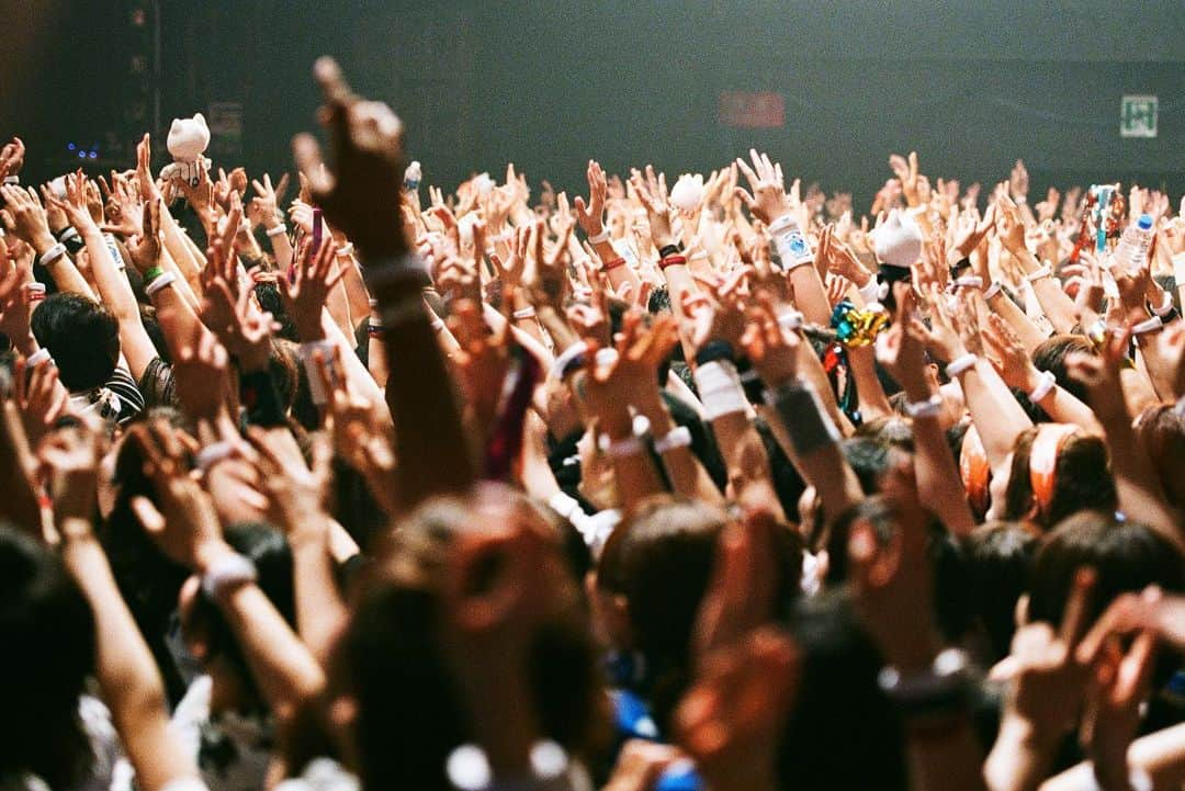 BUMP OF CHICKENさんのインスタグラム写真 - (BUMP OF CHICKENInstagram)「#BUMPOFCHICKEN TOUR 2019 #auroraark at Zepp Fukuoka Photo by @yoshiharuota」7月30日 21時12分 - bumpofchickenofficial