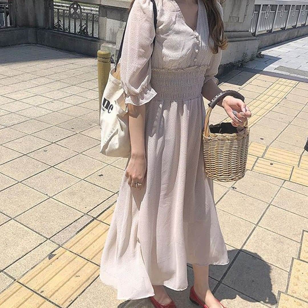 DHOLIC SNAPさんのインスタグラム写真 - (DHOLIC SNAPInstagram)「@__neinei__さんの#dholicsnap📷⁠ ———————————————————⁠ DRESS：@dholic_official⁠ 【LADIES】⁠ #ドットウエストシャーリングロングワンピース⁠ 全2色￥3,434(税込)⁠ ———————————————————⁠ @__neinei__さんステキに着こなしていただき⁠ ありがとうございます👏🏻⁠ みなさんもぜひ#dholicsnap を付けて⁠ コーデ投稿してくださいね！⁠ ———————————————————⁠ #DHOLIC#dholicism#fashion#ootd⁠ #プチプラコーデ#今日のコーデ⁠ #夏コーデ#ワンピース#デートルック#ドット⁠」7月30日 21時15分 - d_by_dholic