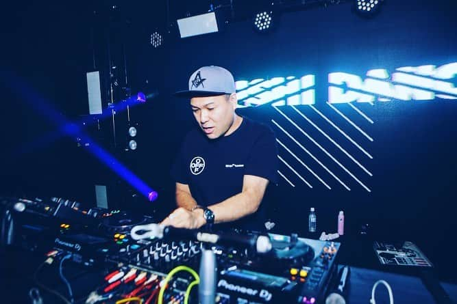 DAISHI DANCEさんのインスタグラム写真 - (DAISHI DANCEInstagram)「2019.7.27.SAT #TOKYO #渋谷 #MAINSTAGE @club_camelot  #DAISHIDANCE #ダイシダンス  #DJ #DJLIFE #DJBOOTH #CLUB #PioneerDJ #CDJ #RMX1000 レギュラーパーティ3周年大集合ありがとうございました‼︎ 今回も理想的なフロアリアクションでDJ楽しかったです^_^ 次回MAINSTAGEは9/28SATですのでまたよろしくお願いします  COMING SOON♪ 8月予言 STRINGS OF LIFE20XX @lukedb_official @djtorajp @daishidance666  9月予言 SAX@ARENA20XX @shinji.takeda @djtorajp  @daishidance666」7月30日 21時30分 - daishidance666