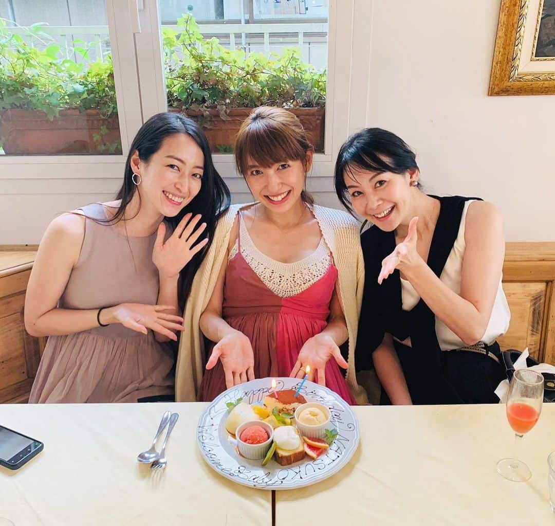 小林夏子さんのインスタグラム写真 - (小林夏子Instagram)「最高なことなんだけど 笑いすぎてたら 時間をすっかり忘れてた。笑 美味し&楽しすぎるランチでした☺︎ お祝いありがとう〜！ #上野なつひ #金子さやか #actress #friends #girlstalk #lunch #yummy #happy #smile #laugh #samegeneration #notime #love #life #thanks」7月30日 21時33分 - natsuko.0803