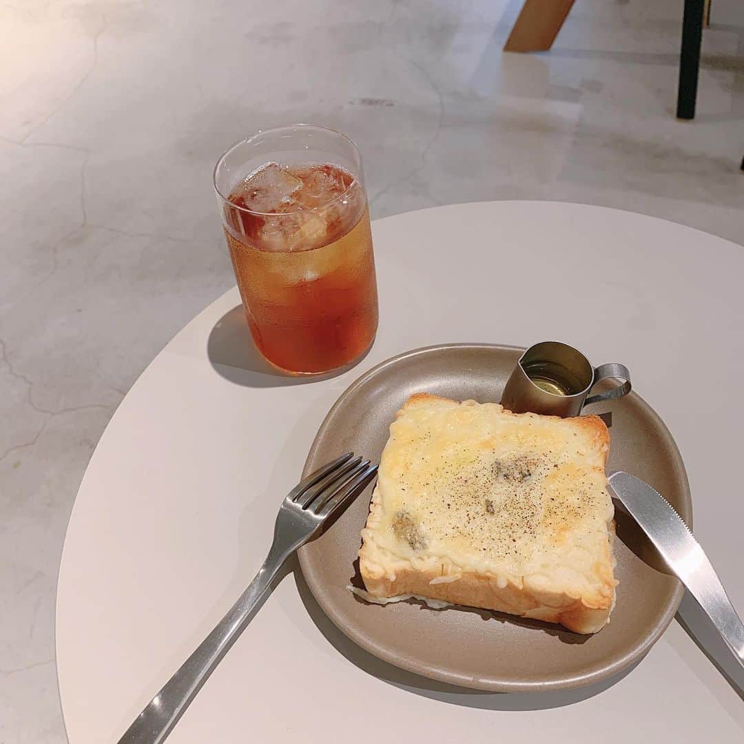 榊本麻衣のグルメインスタ