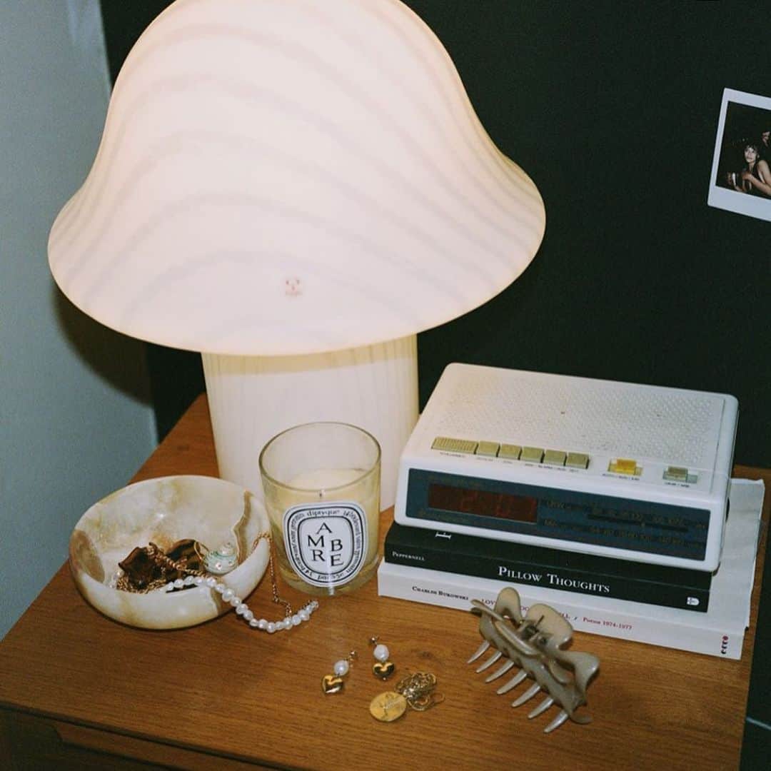 Camille Charriereさんのインスタグラム写真 - (Camille CharriereInstagram)「On the lookout for a 🍄 lamp — if anyone has any idea where to find one, do send my way❤️.」7月30日 21時51分 - camillecharriere