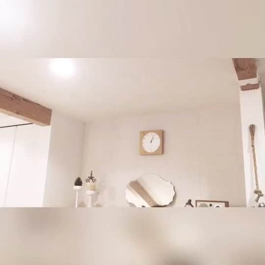 ミーちゃんのインスタグラム：「皆様ご無沙汰しております。 うちのシンバです😄  超実写版『ライオン・キング』が遂に8/9（金）から公開❗️ ライオンキングのキャンペーンが行われるので詳しくは公式HPをご覧ください。 楽しみですね✨  #cat #russianblue #neko #catsofinstagram #catstagram #猫 #ネコ #ねこ #ロシアンブルー#グレ猫倶楽部 #PR  #うちのシンバ #ディズニー  #disney  #ライオンキング  #Lionking #超実写ライオンキング #ライオンキング  #映画  #ライオンキングごっこ」