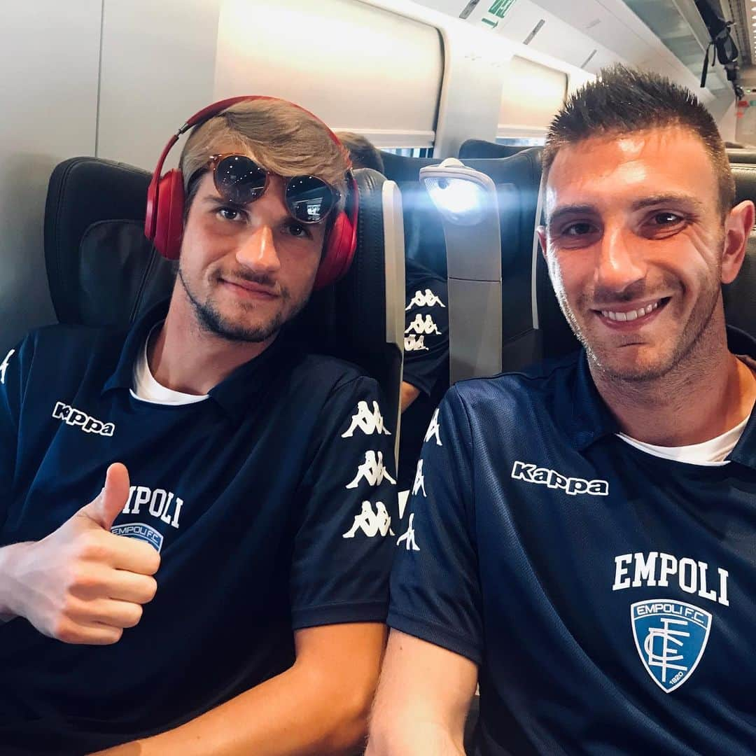 エンポリFCさんのインスタグラム写真 - (エンポリFCInstagram)「Let’s start! In treno verso l’Alto Adige🚅 #empolifc #preseason」7月30日 21時59分 - empoli_fc_official