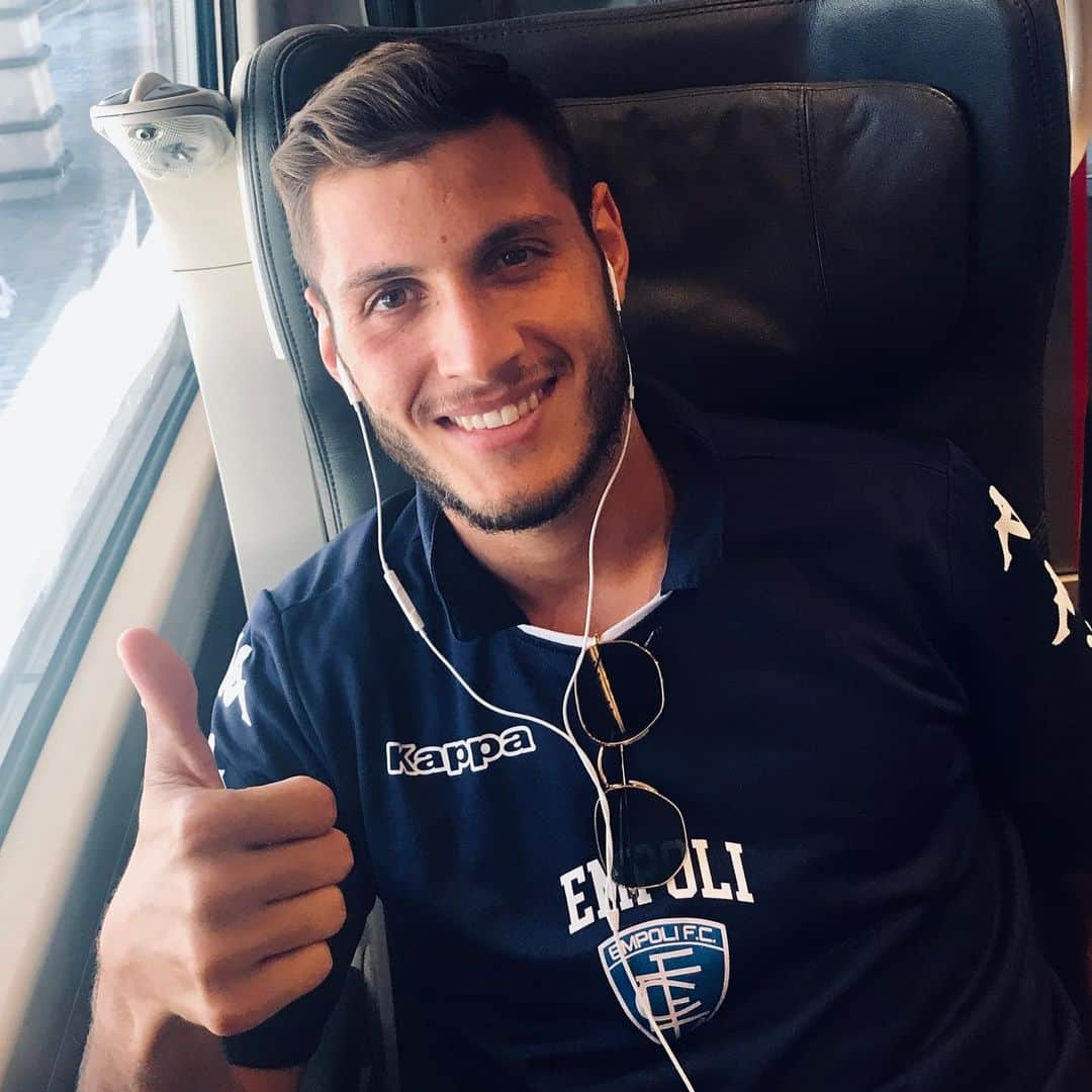 エンポリFCさんのインスタグラム写真 - (エンポリFCInstagram)「Let’s start! In treno verso l’Alto Adige🚅 #empolifc #preseason」7月30日 21時59分 - empoli_fc_official