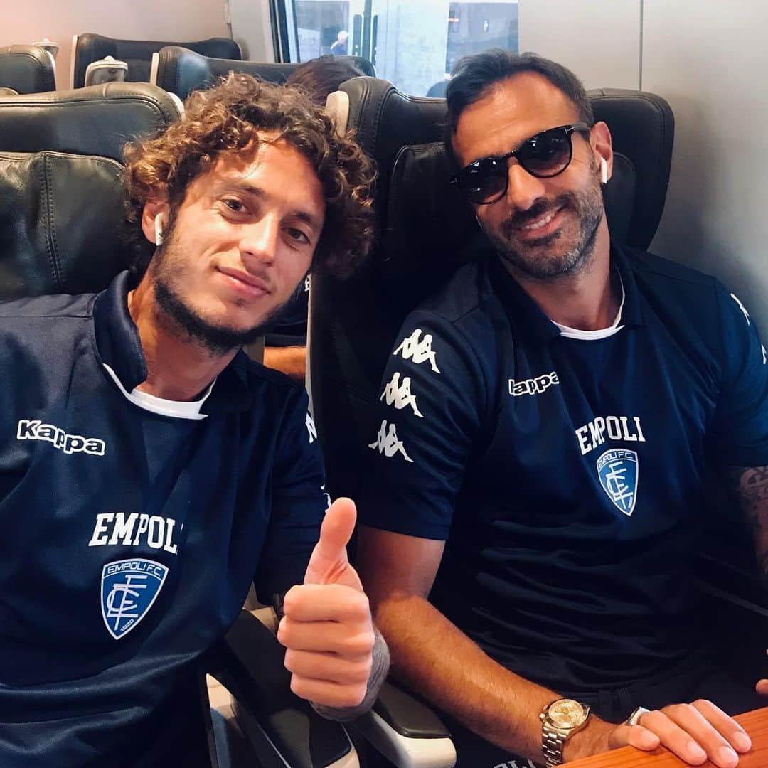 エンポリFCさんのインスタグラム写真 - (エンポリFCInstagram)「Let’s start! In treno verso l’Alto Adige🚅 #empolifc #preseason」7月30日 21時59分 - empoli_fc_official