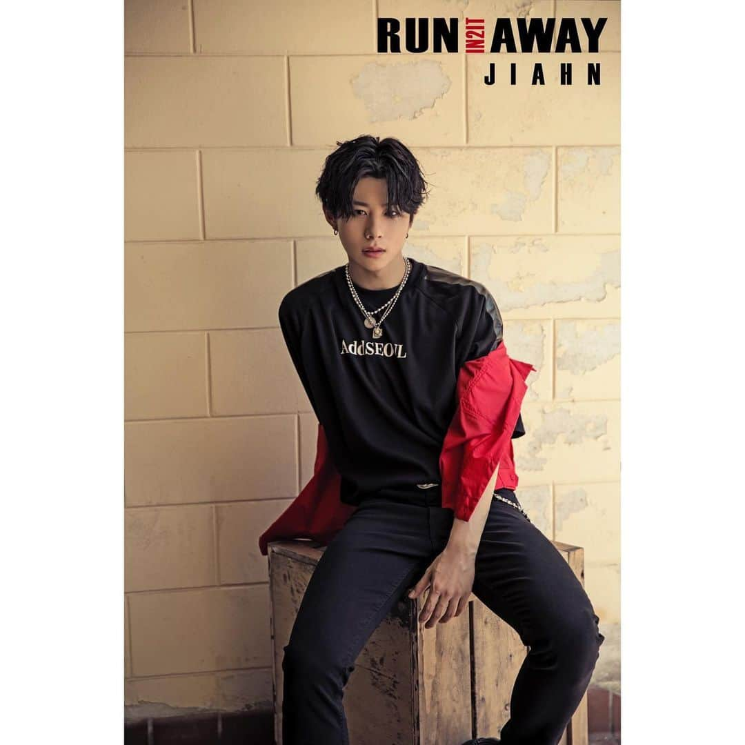 IN2ITさんのインスタグラム写真 - (IN2ITInstagram)「[IN2IT Digital Single 'Run Away' Individual Image_JIAHN]  IN2IT Digital Single 'Run Away' Release 2019. 08. 07 0AM M/V 2019. 08. 07 6PM Digital Single  #IN2IT #인투잇 #RunAway #지안 #JIAHN」7月30日 22時00分 - official_in2it