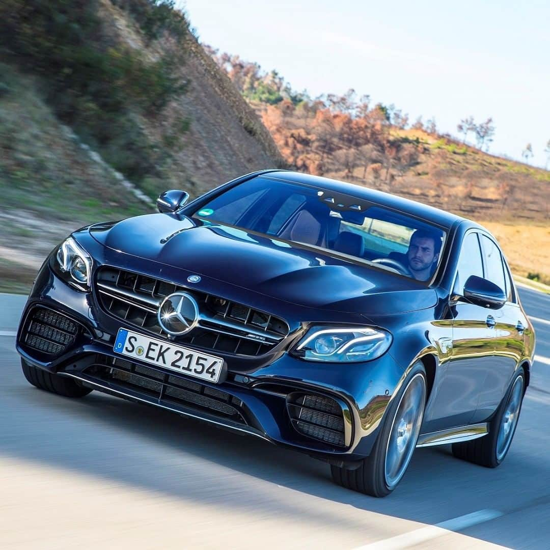 Mercedes AMGさんのインスタグラム写真 - (Mercedes AMGInstagram)「[Fuel consumption combined: 10.8 l/100km | CO2 emissions combined: 245 g/km]  The Mercedes-AMG E 63 S 4MATIC+ proves that you don't need to give up performance to have superior handling and design.  #MercedesAMG #AMG #E63 #DrivingPerformance #Power #Passion #Mercedes #AMG🔥 #Luxury #CarsofInstagram #InstaCar #Lifestyle」7月30日 22時10分 - mercedesamg